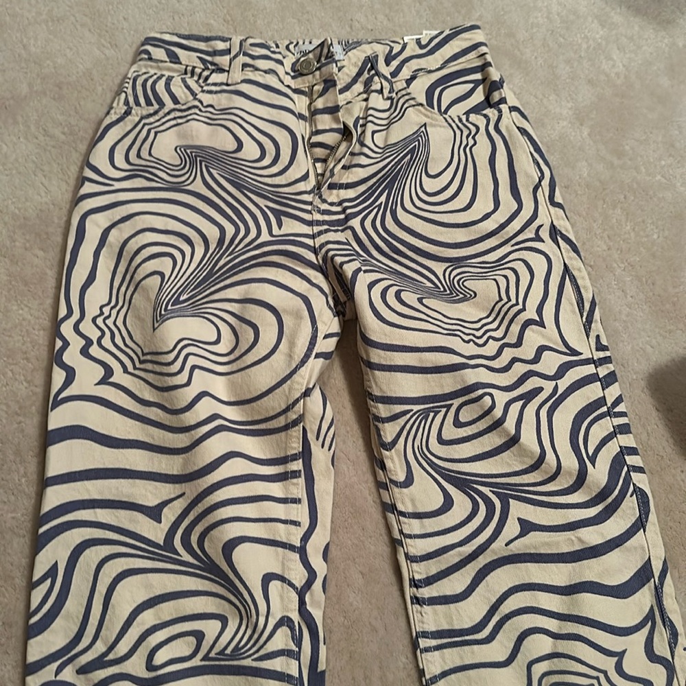 Never worn Zara straight fit spiral jeans